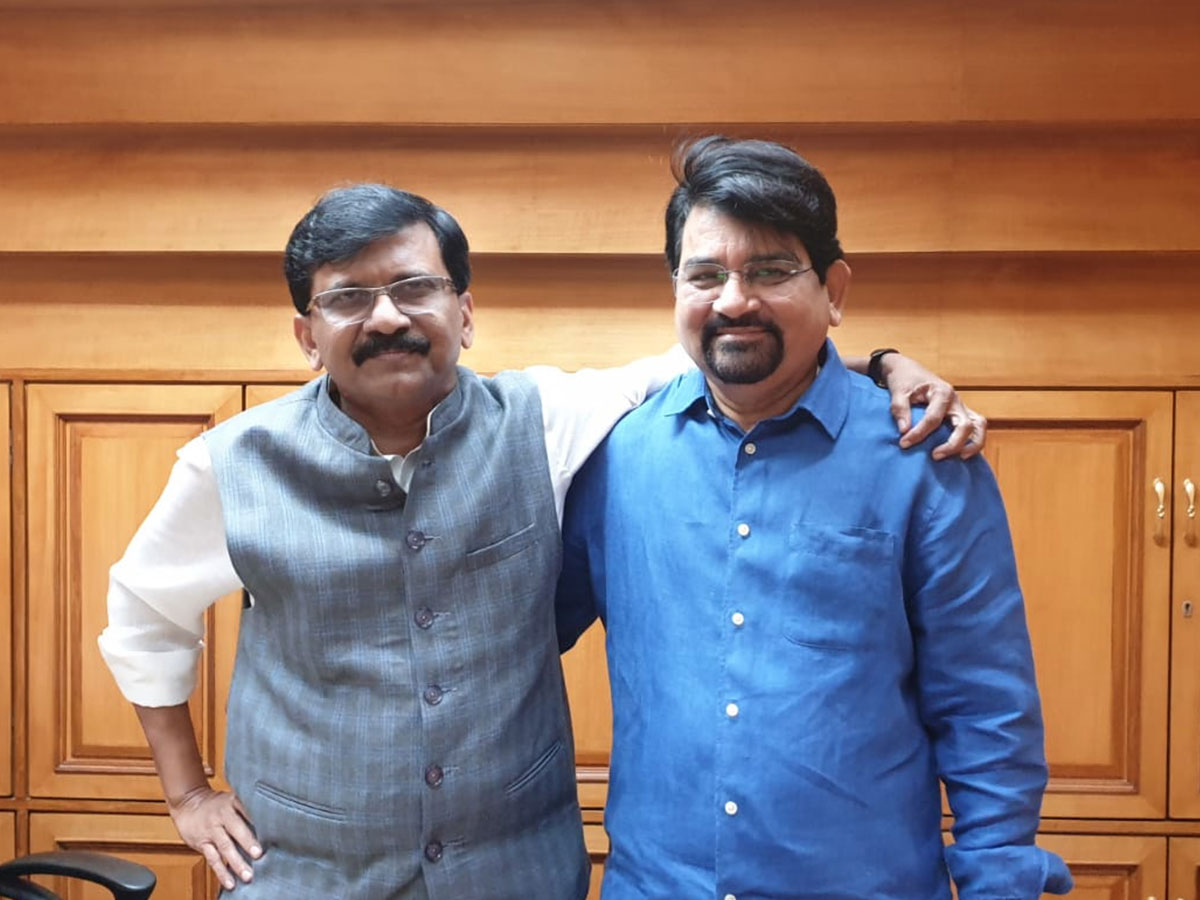 Journalist Santosh Bhartiya with Shiv Sena leader and Rajya Sabha MP Sanjay Raut.